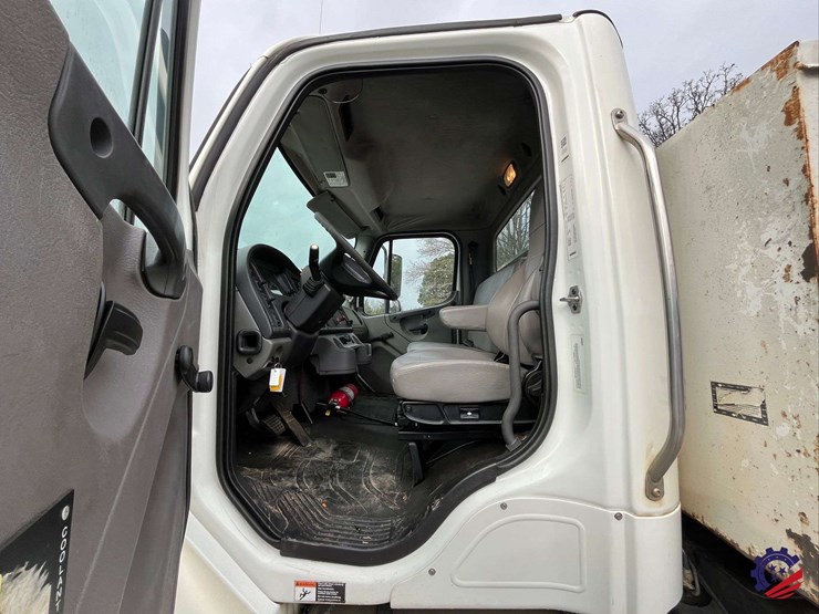 2017-freightliner-m2-s/a-tank-truck-image-66