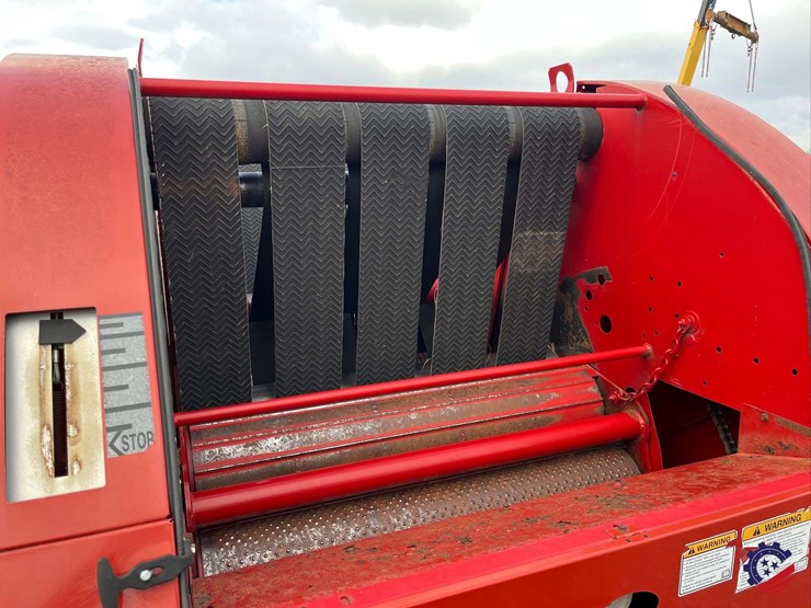 2016-case-ih-rb455a-image-8