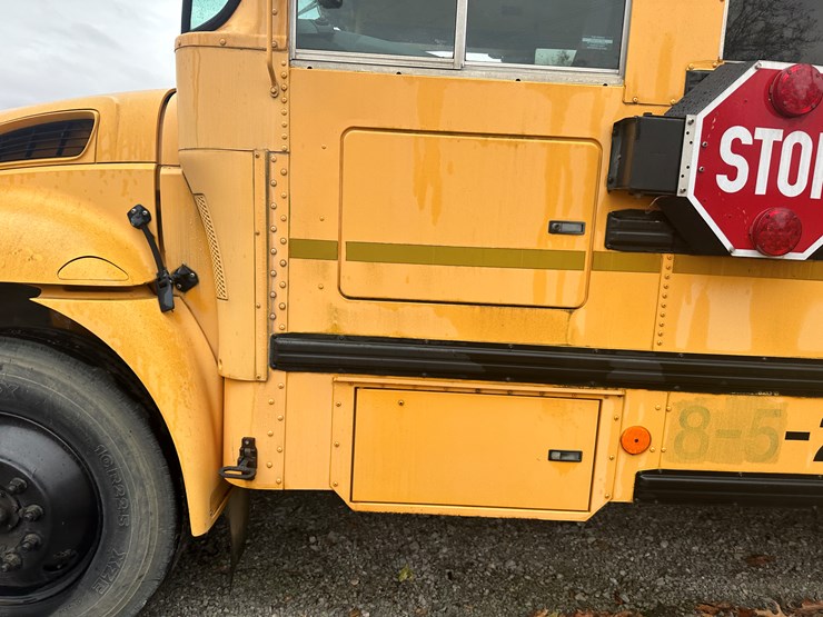 2005-international-pb105-image-29