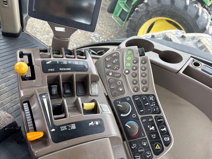 john-deere-8320r-image-41