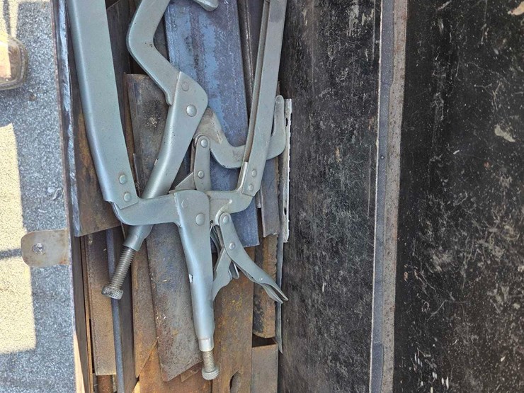 miller-bobcat-225g-image-23