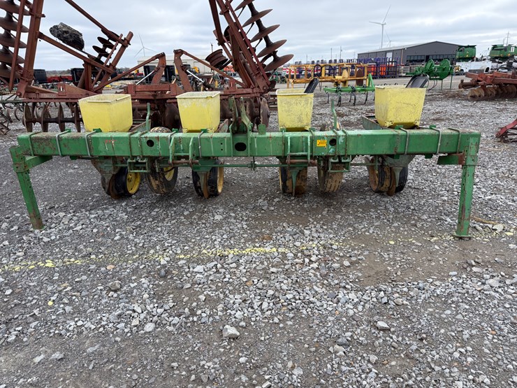 12-john-deere-12-image-2