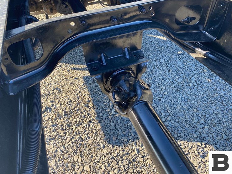 2002-freightliner-fl70-image-18