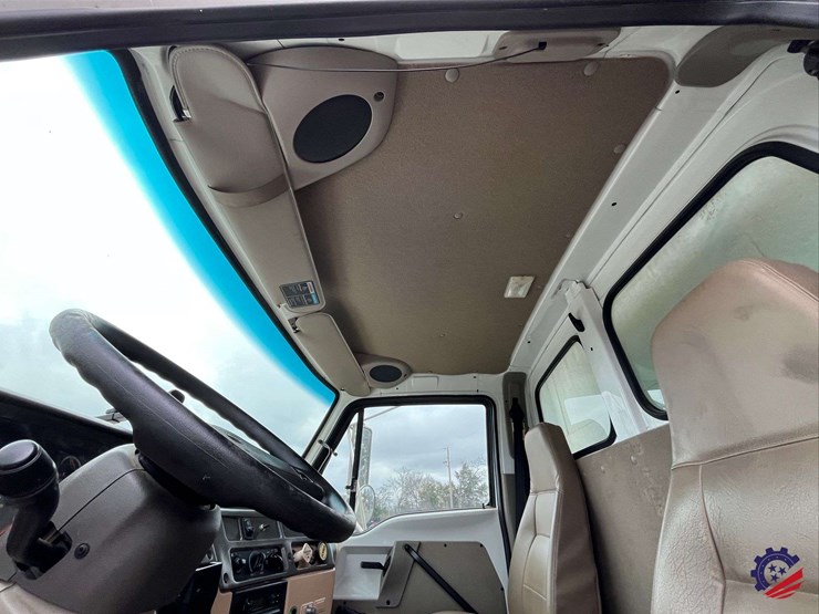 2008-sterling-l7500-image-57