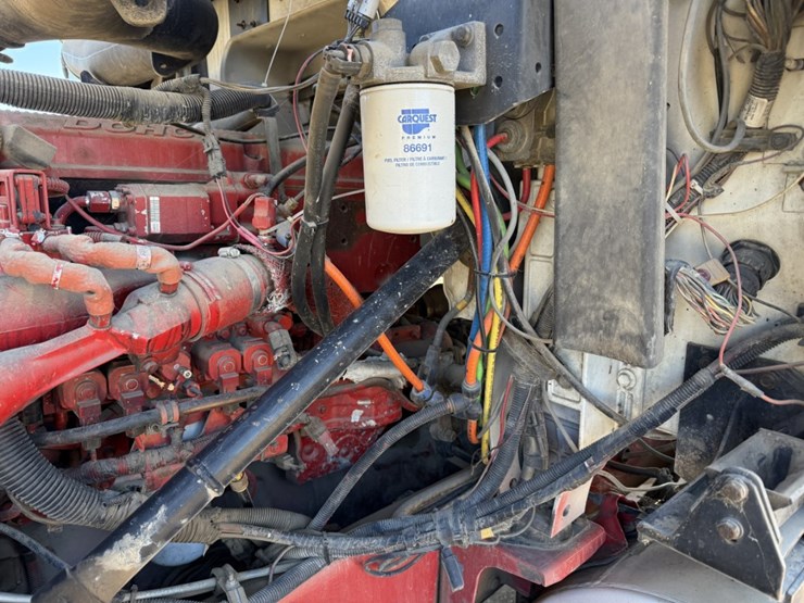 #1952-•-2008-international-eagle-day-cab-truck-tractor-image-10