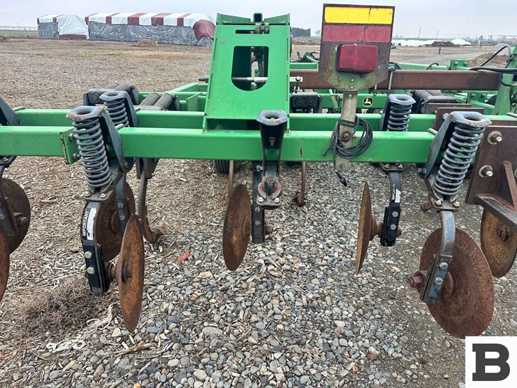 john-deere-2700-image-22