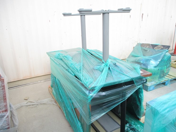 lot-of-(5)-office-tables-image-2