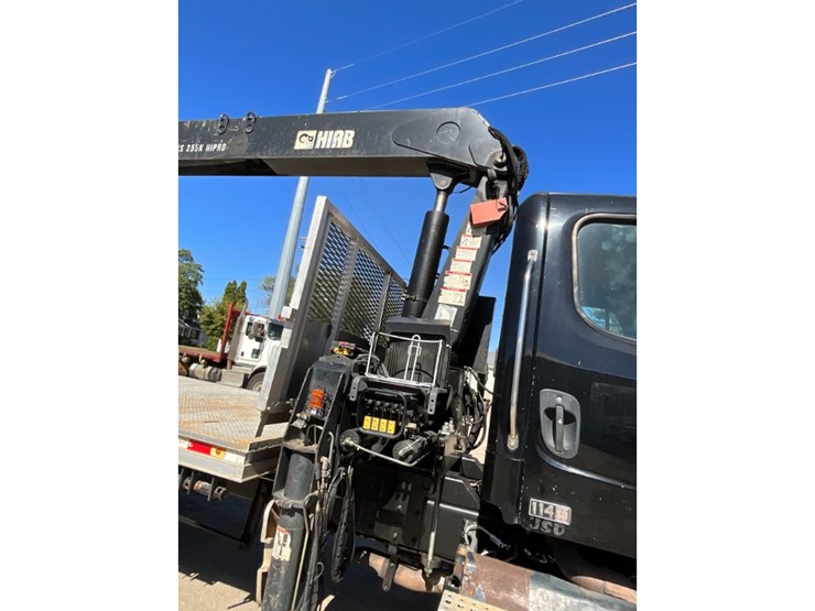 2013-freightliner-sd114-material-crane-image-10