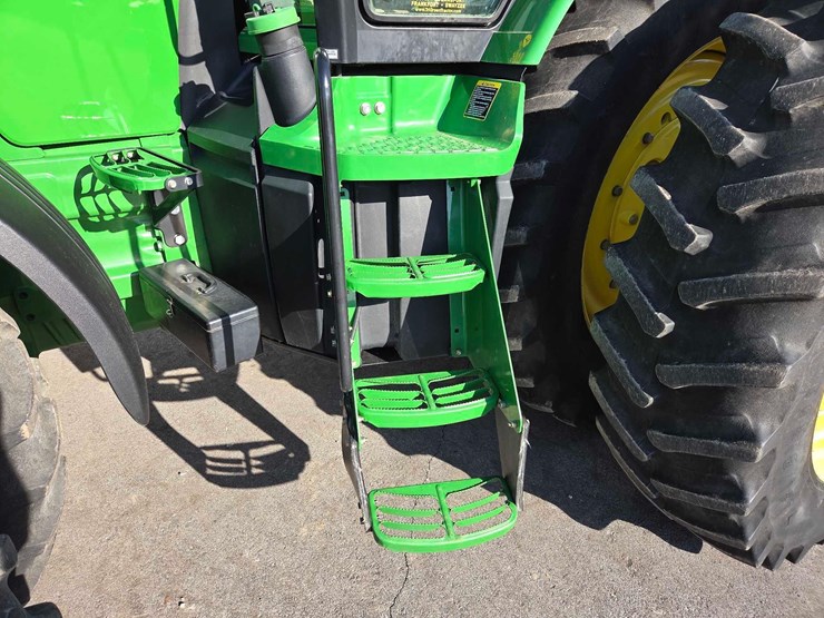 2012-john-deere-8285r-image-18