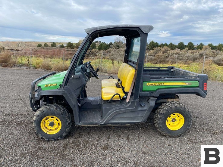 john-deere-835e-image-2