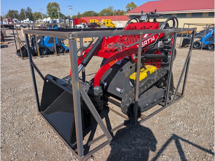 agt-ysrt14-mini-skid-steer-image-1