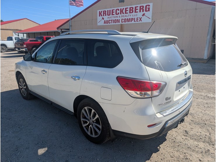 2014-nissan-pathfinder-image-8