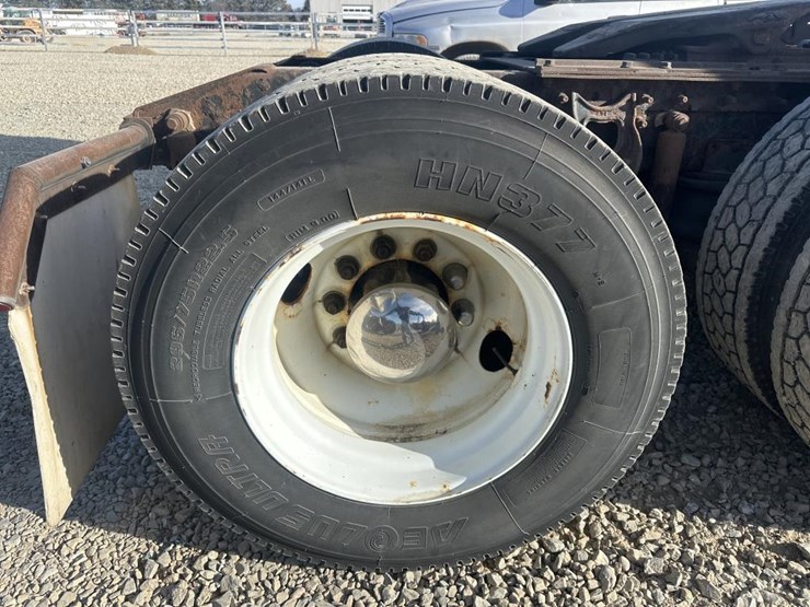 2000-international-9200i-image-65