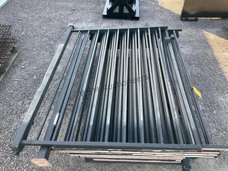 pallet-of-asst-wrought-iron-sections-image-5