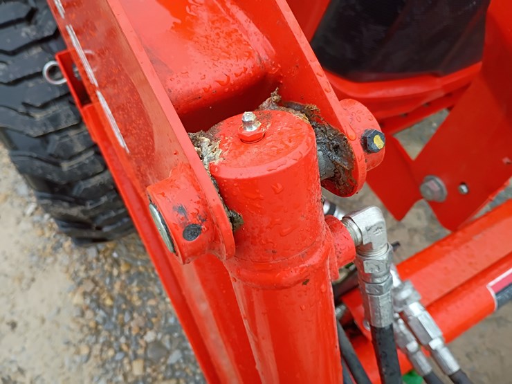 2022-kubota-la526-image-68