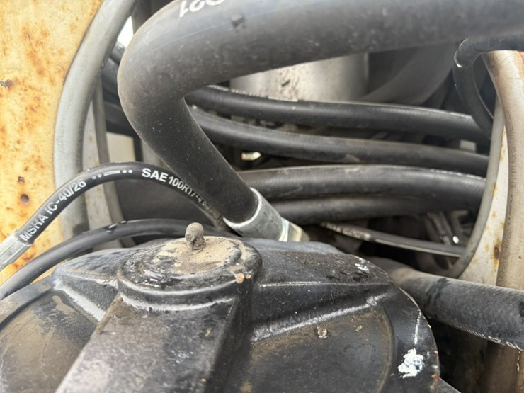 #2000-•-2014-freightliner-altec-digger-derrick-image-74