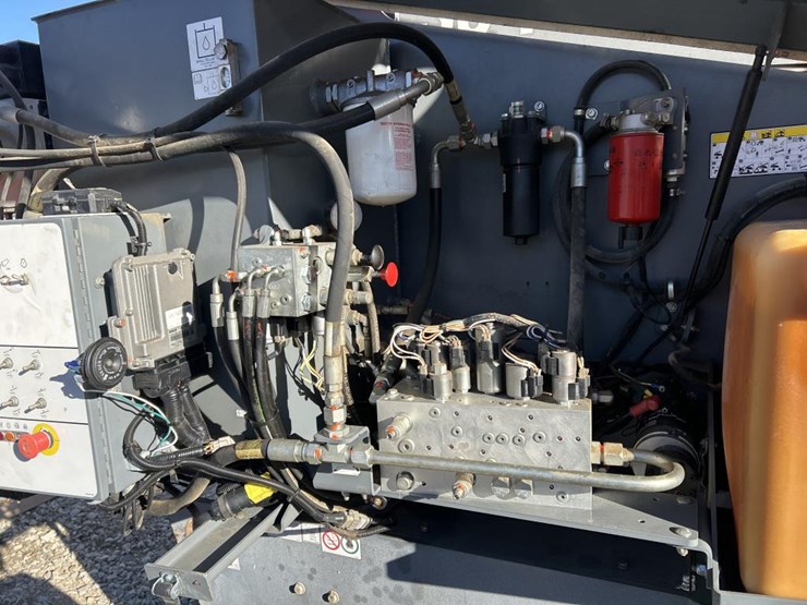 2017-skyjack-sj45t-image-51