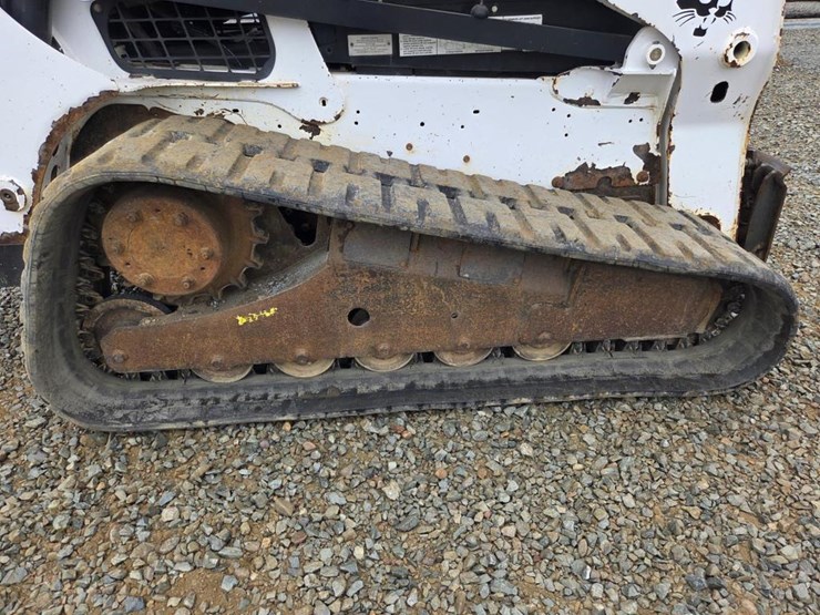 2013-bobcat-t770-image-48