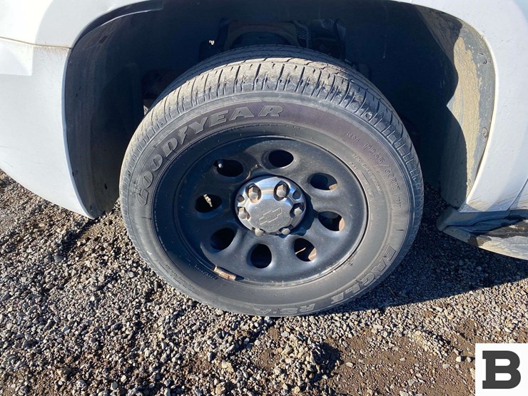 2012-chevrolet-tahoe-image-10