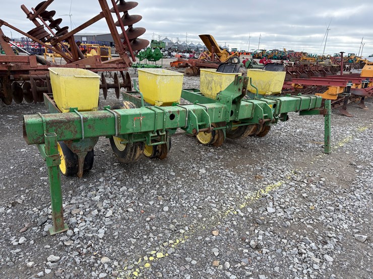 12-john-deere-12-image-3