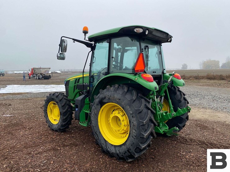2018-john-deere-5090m-image-3