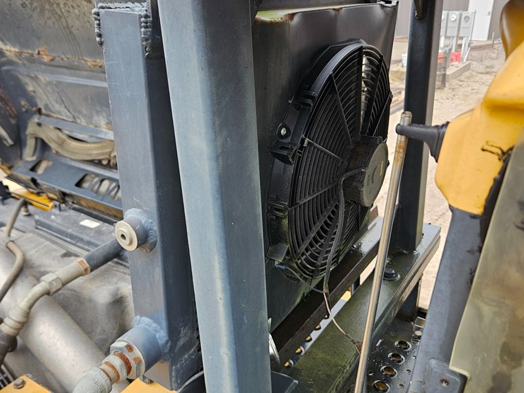 deere-200d-lc-image-31