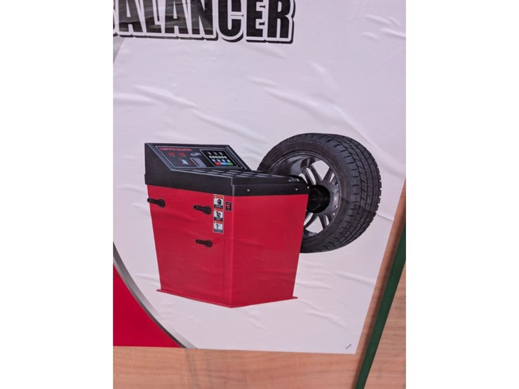 heavy-duty-wheel-balancer-image-1