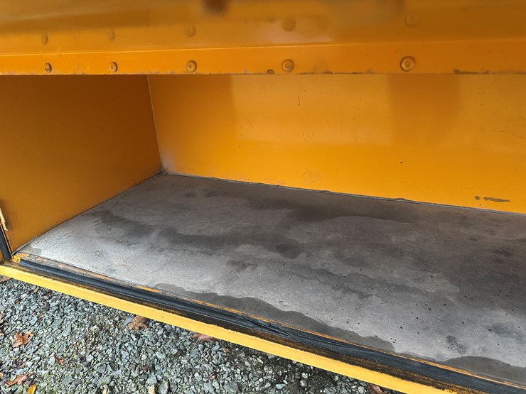 2005-international-pb105-image-25