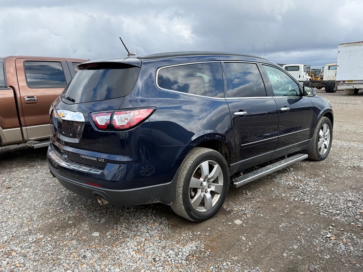 2015-chevrolet-traverse-image-6