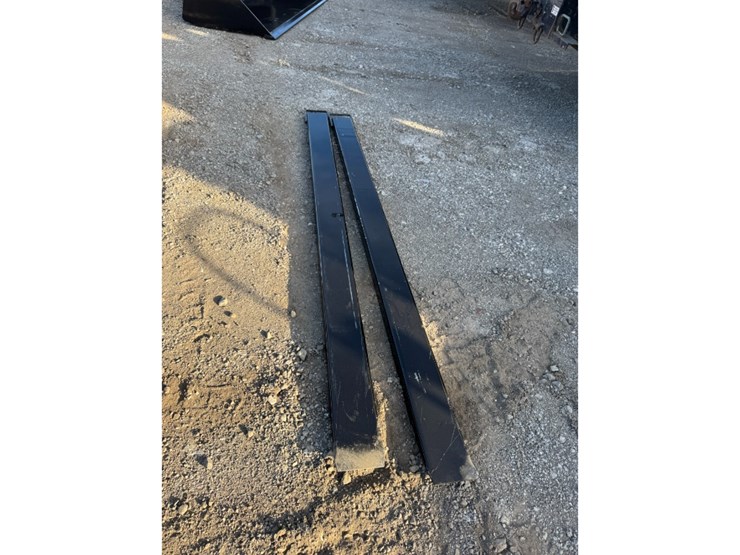 84"-light-duty-fork-extensions-image-1