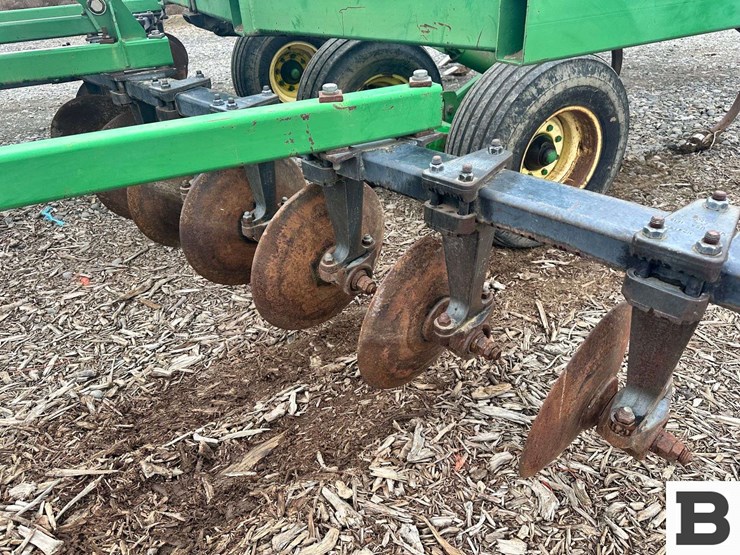 john-deere-2700-image-16