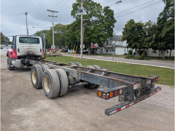 2012-international-7600-image-11