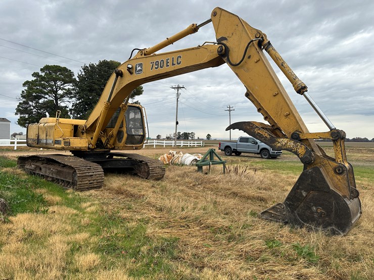 deere-790e-lc-image-2