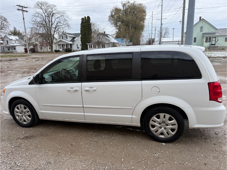 2016-dodge-grand-caravan-image-7