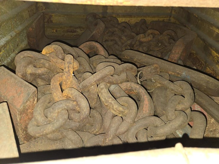 #3412-•-(3)-steel-crates-w/-heavy-duty-chains-image-6