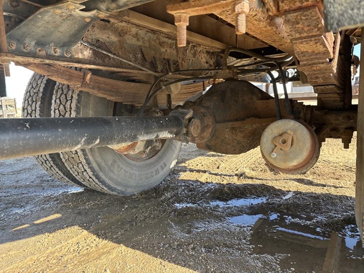 #1337-•-1998-mack-cs200-flatbed-truck-image-45