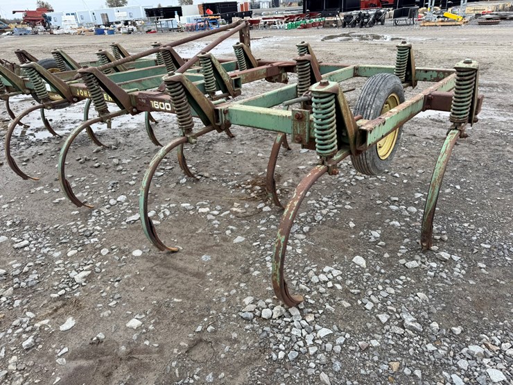 john-deere-1600-image-2