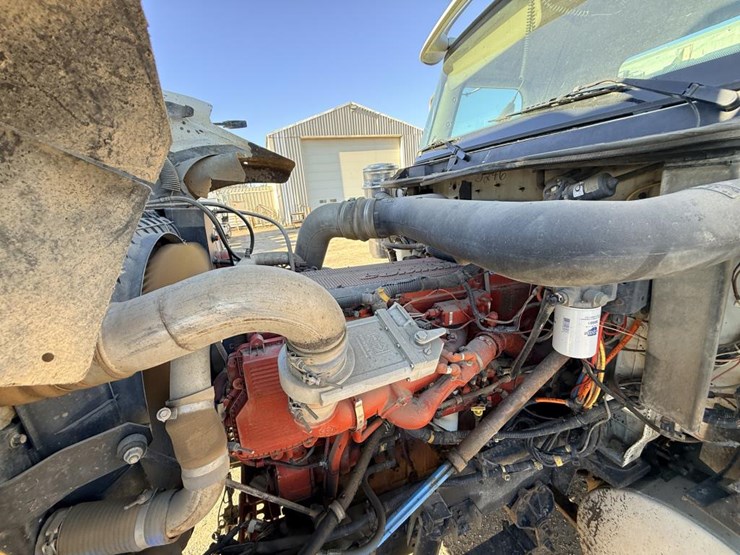 #1965-•-2008-international-eagle-day-cab-truck-tractor-image-41