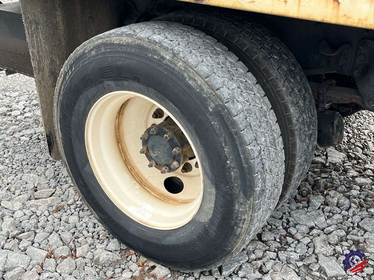 2017-freightliner-m2-s/a-tank-truck-image-9