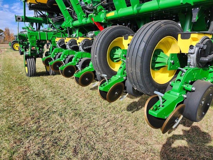 2021-john-deere-1795-image-5