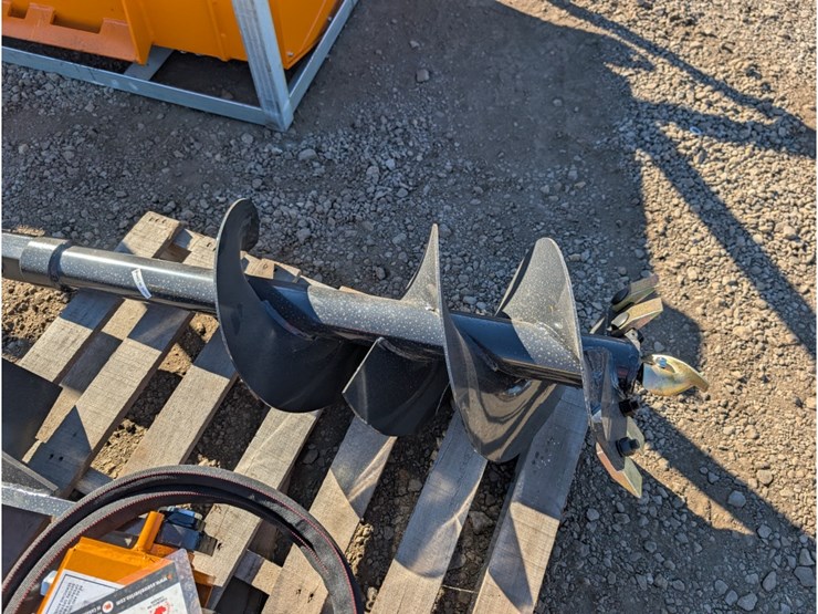 wolverine-mini-skid-steer-auger-drive-&-12"-bit-image-2
