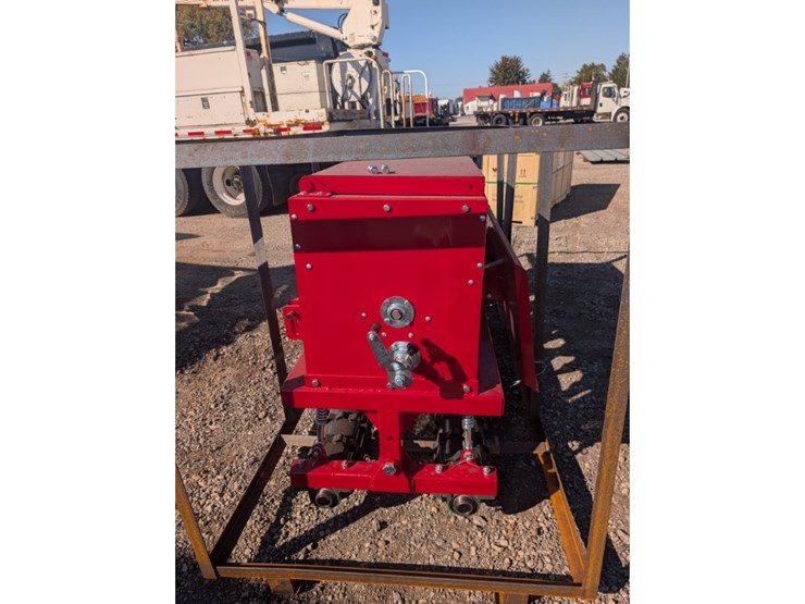 agt-skid-steer/3-point-seed-drill-image-3