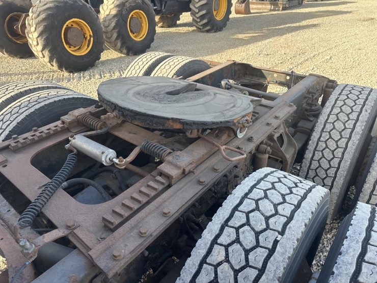 2000-international-9200i-image-17