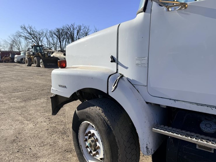 1999-akzo-nobel-hd10-image-9