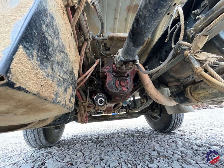 2013-freightliner-m2-s/a-cab-&-chassis-image-25