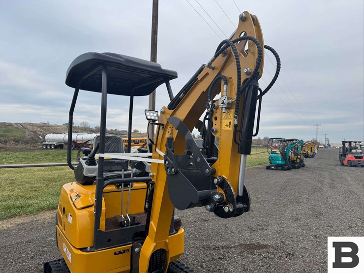 2025-cfg-industrial-qk20r-mini-excavator-image-11