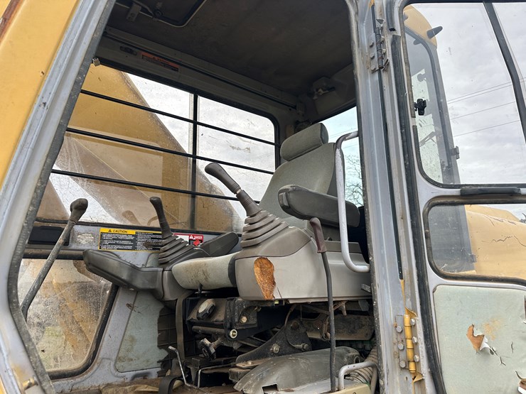 deere-790e-lc-image-75