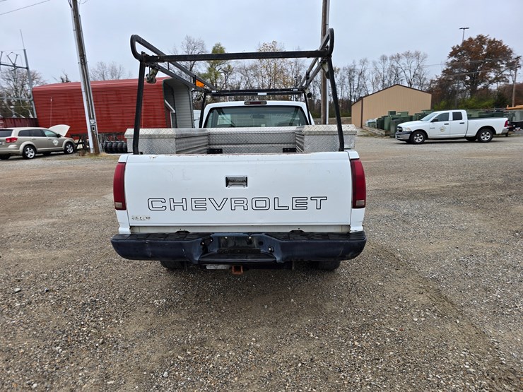 1997-chevrolet-k2500-image-14