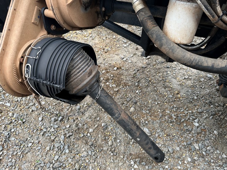 2022-mac-don-fd240-image-23