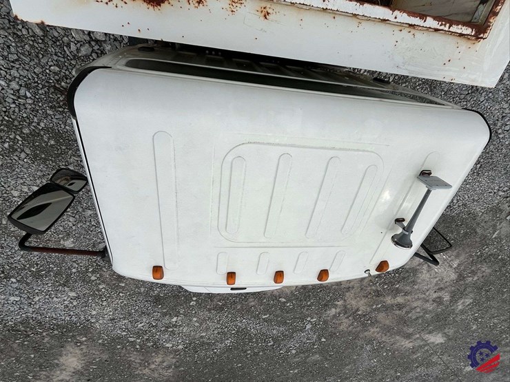 2017-freightliner-m2-s/a-tank-truck-image-48